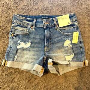 Aéropostale AERO High Rise Midi Women's Medium Wash Denim Shorts 3" Cuffed 6